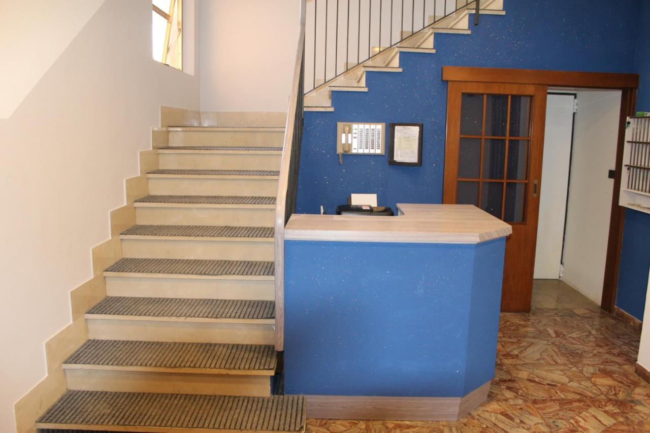Hotel Mora Rimini Exterior photo